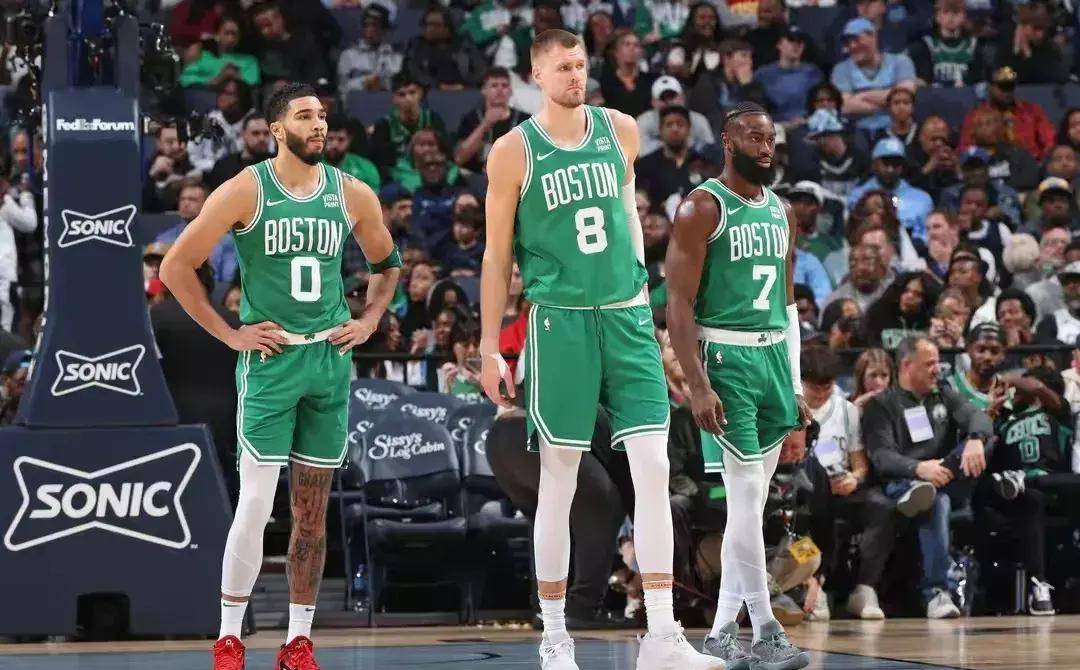 塔图姆重要时刻大比分获胜，TES带队取胜！